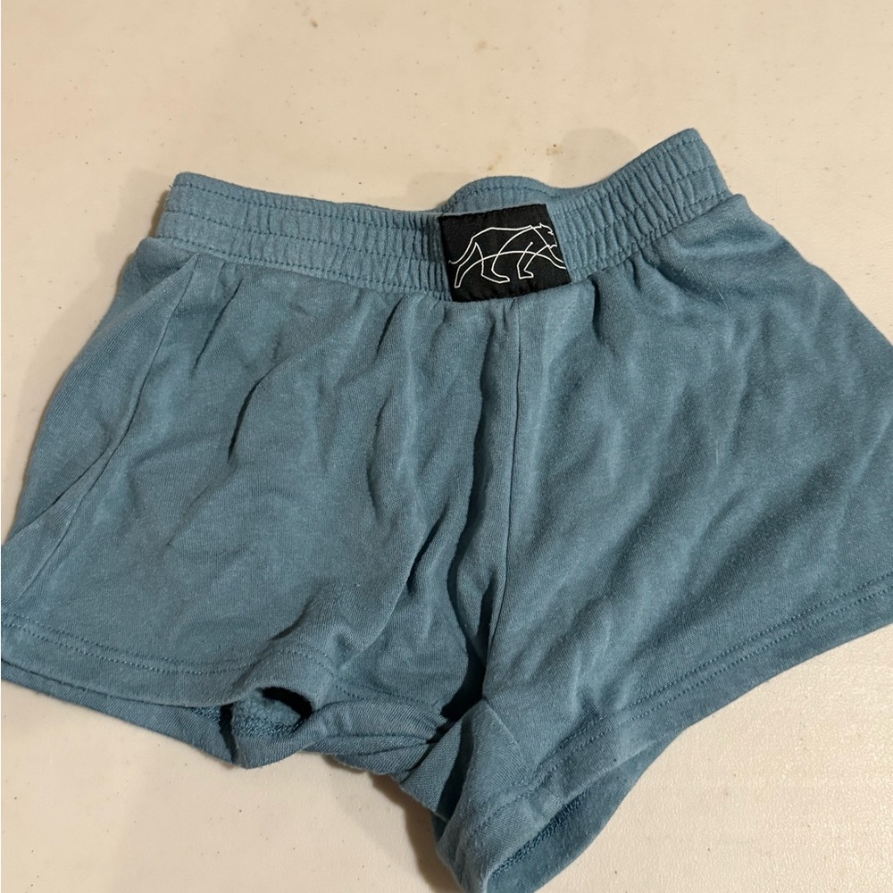 Tiger Friday girls Shorts. YXL. GUC